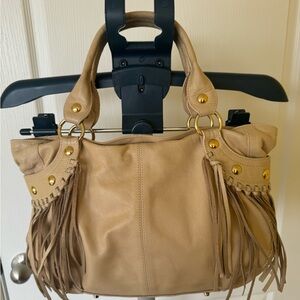 Elegant leather handbag